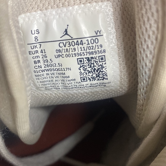 Air Jordan 1 Mid 'Milan' • US M 8 (Equivalent to US W 9.5) - Picture 3 of 11
